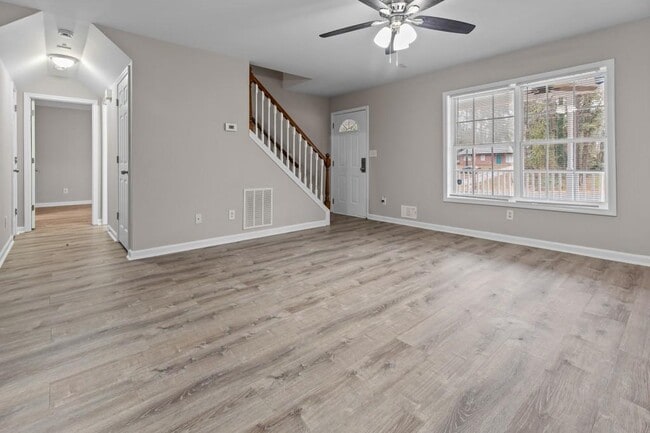 Building Photo - 631 Saddlewood Dr