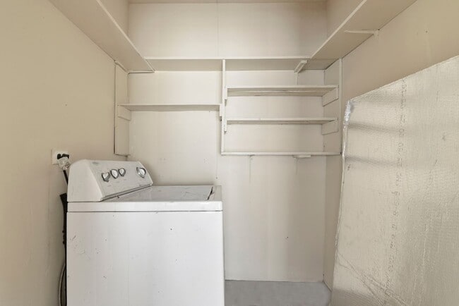 Building Photo - 7138 Mobud Dr