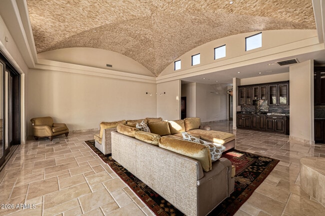 Building Photo - 8406 E Calle Buena Vista