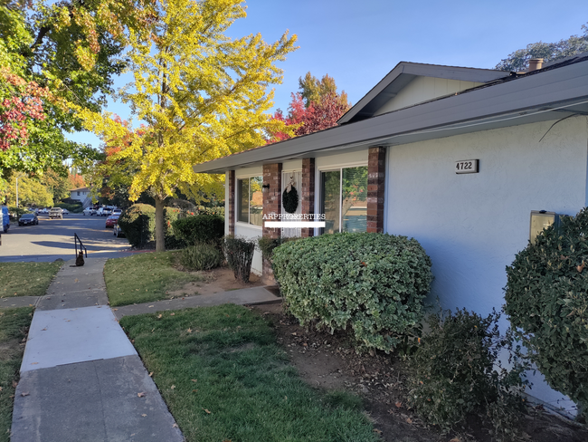Primary Photo - 4722 Greenholme Dr