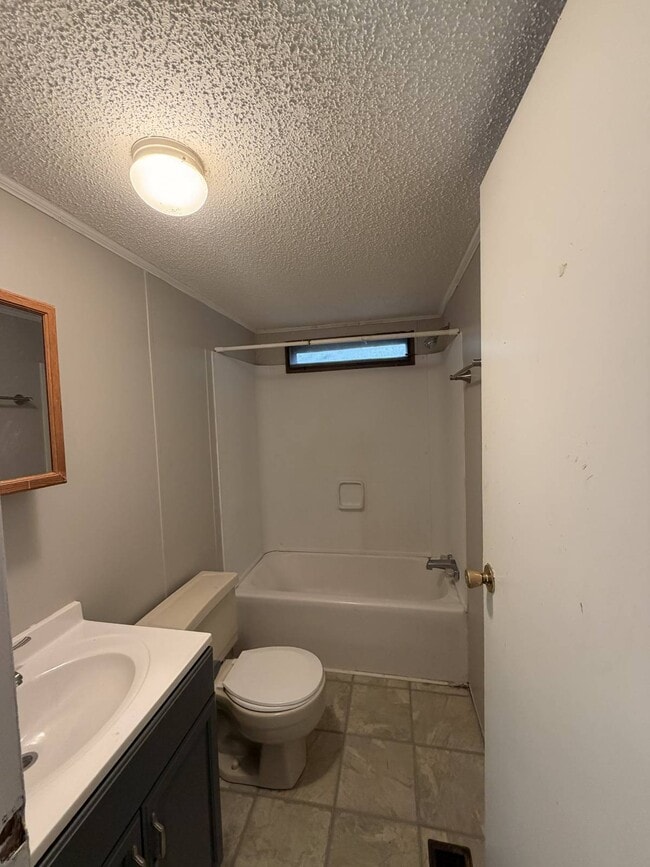 Building Photo - 48 Jenny's Way