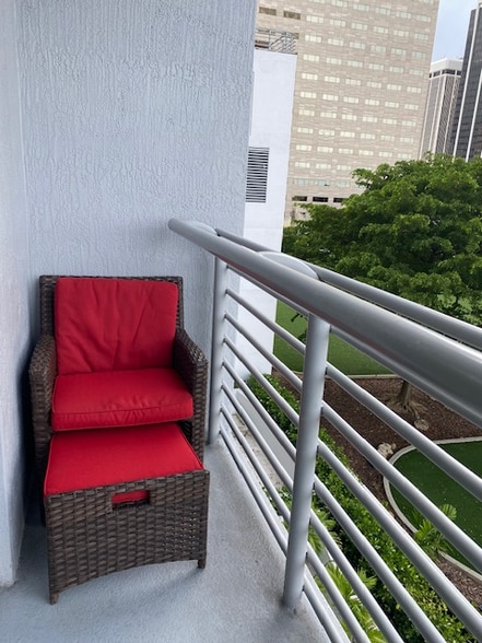 Building Photo - 335 S Biscayne Blvd