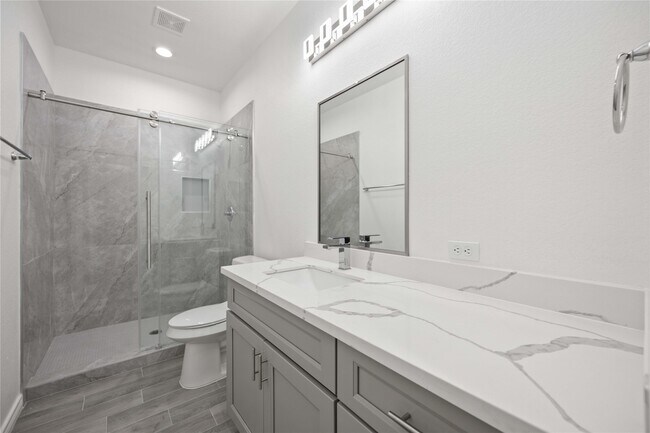 Building Photo - 4406 Sterling St