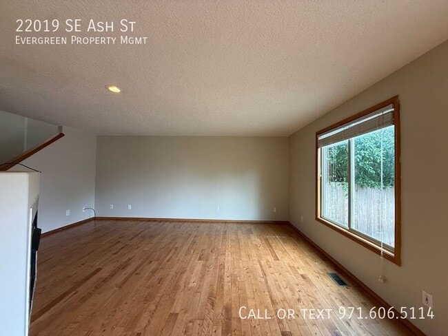 Building Photo - 22019 SE Ash St