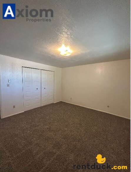 Building Photo - 2147 Marigold St