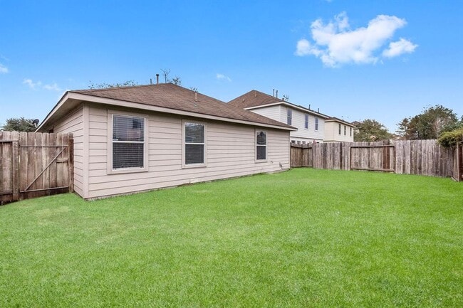 Building Photo - 16957 Wren Hill St