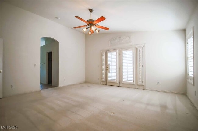 Building Photo - 2894 Carmelo Dr