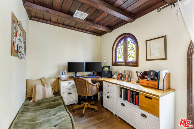 Building Photo - 3092 Laurel Canyon Blvd