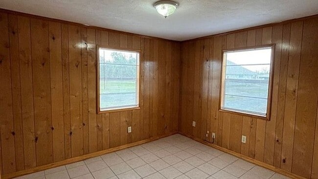 Building Photo - 1300 N Grace St