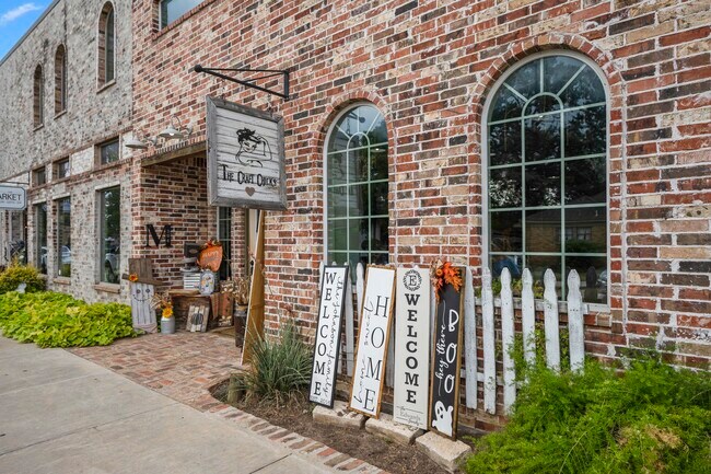 Building Photo - 628 Foster St