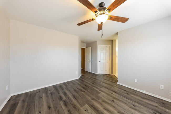 Building Photo - 8711 N 112th Ave