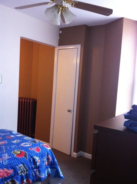 Building Photo - 266 Shelmire St