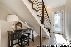 Building Photo - 203 Nogalitos St