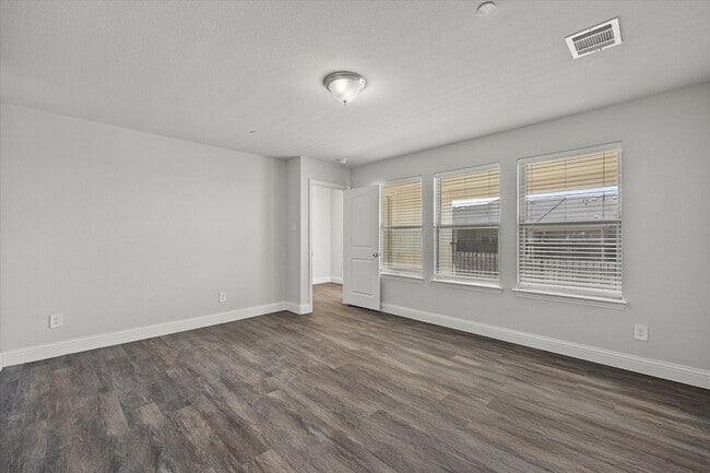 Building Photo - 7808 Manilla Dr