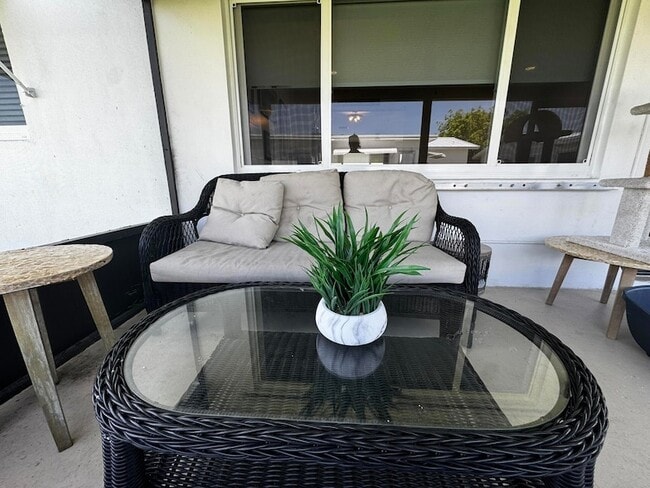 Building Photo - 108 SW 9th St