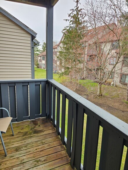 Building Photo - 4711B Dunbarton Rd