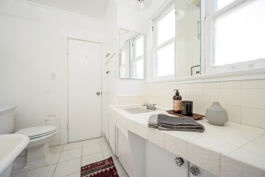 Bathroom - 2213 Arizona Ave