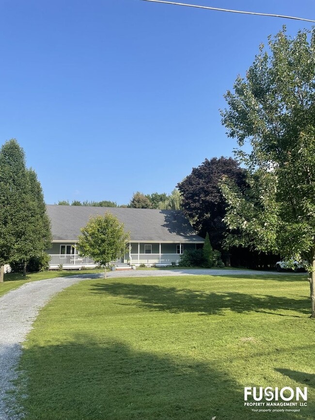 Building Photo - Beautiful Mountain Crest Home for Rent in Williston, Vermont
