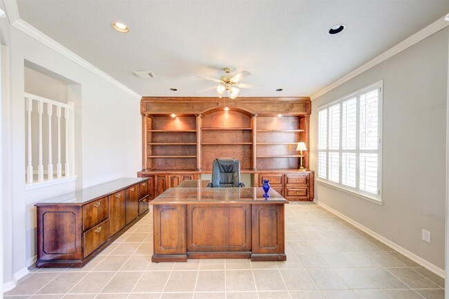 Building Photo - 19230 Canyon Bay Dr