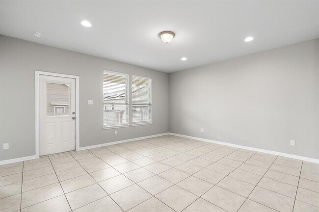 Building Photo - 313 McLintock Rd