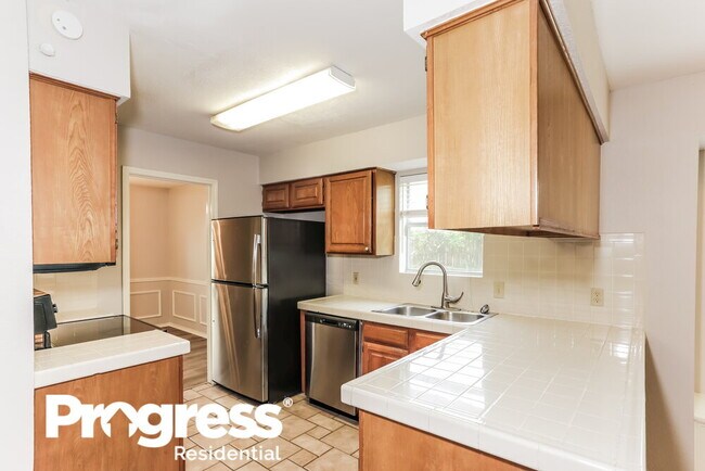 Building Photo - 1108 Cherrytree Dr