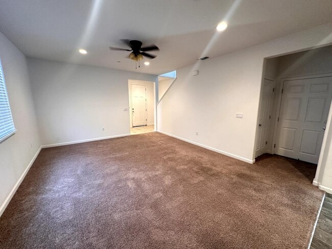 Building Photo - 2893 N Schneider Ave