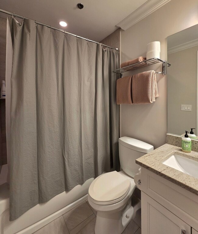 Building Photo - 20 N Aberdeen St