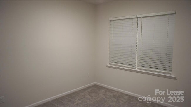 Building Photo - 107 Pampas Pl