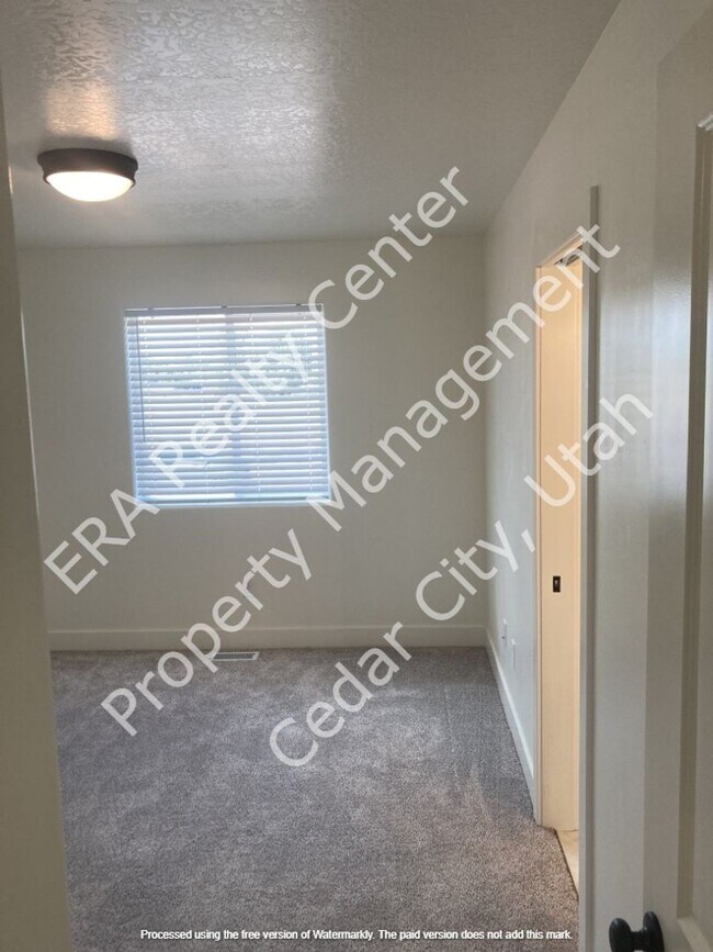 Building Photo - 4283 UT-56