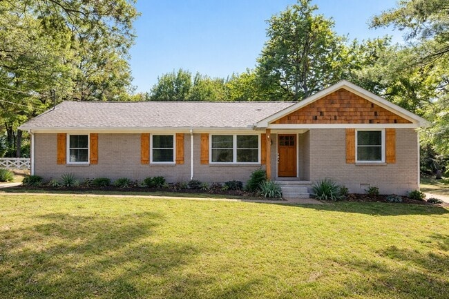 Building Photo - 6705 Fleetwood Dr