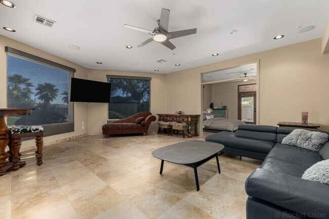 Building Photo - STUNNING. MODERN LUXURY OASIS In Scottsdale- 4 Bed/3 Bath plus Casita