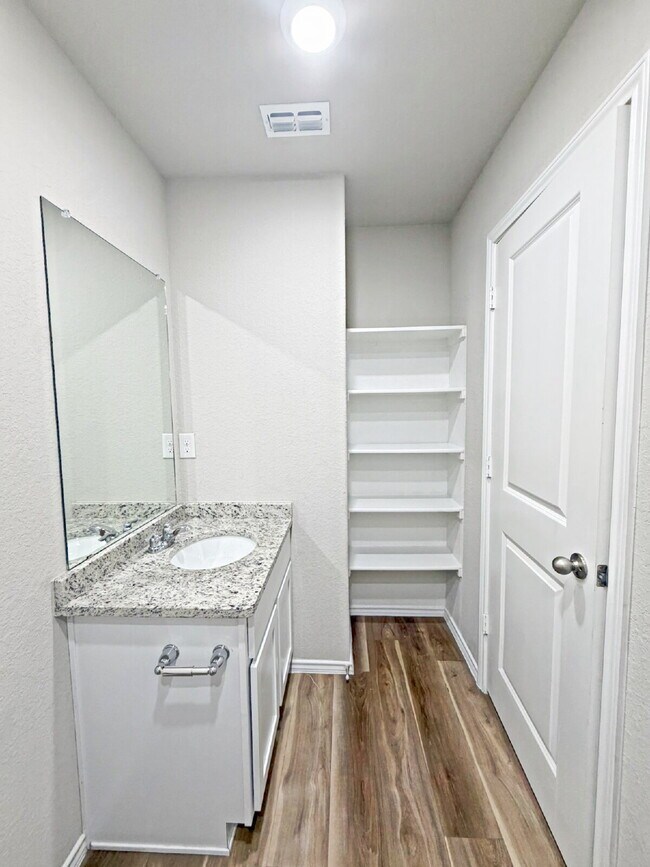 Building Photo - 258 Marigold Pl