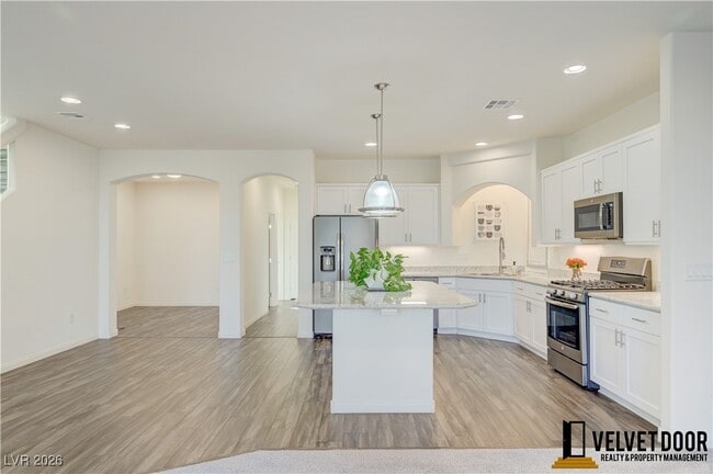 Building Photo - 9829 Grey Sands St