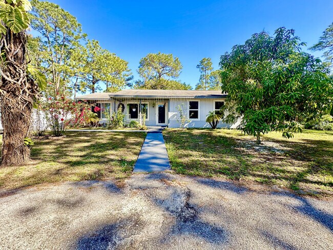 Building Photo - 13619 57th Pl N