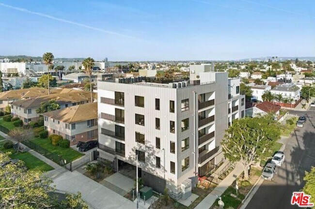 Building Photo - 4506 Dockweiler St