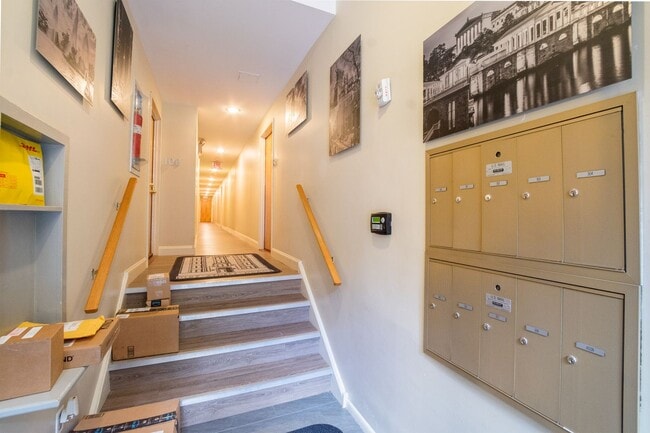 Building Photo - Washington Square West Condo