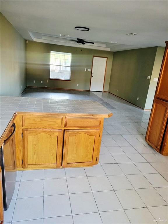 Building Photo - 16 Fairway Dr