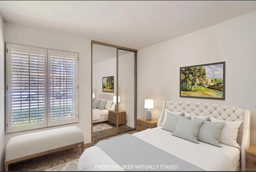 Building Photo - 10705 Caminito Bravura