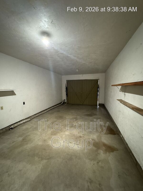 Building Photo - 3507 W Colonial Ave