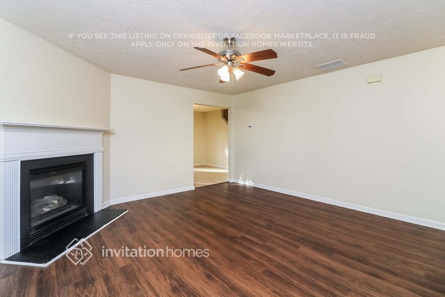 Building Photo - 66 Springbottom Dr SE