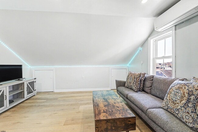 Building Photo - 2 S Coolidge Ave