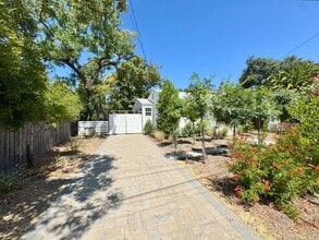 Building Photo - Rare Find Saint Helena Gem, “Upper Tainter...
