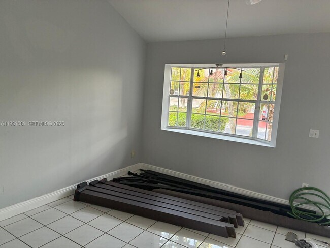 Building Photo - 16055 SW 112th Terrace