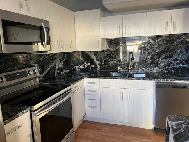 Building Photo - Beautiful Single-Family Home for Rent in Springville!