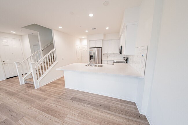 Building Photo - The Bluffs - 3 Bedroom 2 story