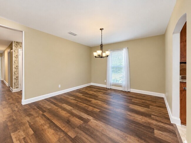 Building Photo - 15531 Mosscove Cir