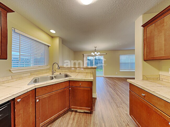 Building Photo - 847 NW 1st Ave