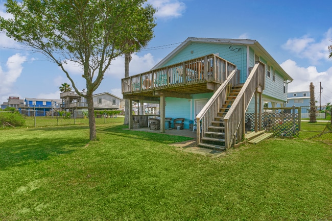 Building Photo - 3919 San Jacinto Dr