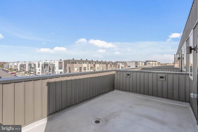 Building Photo - 3000 Schirra Ln