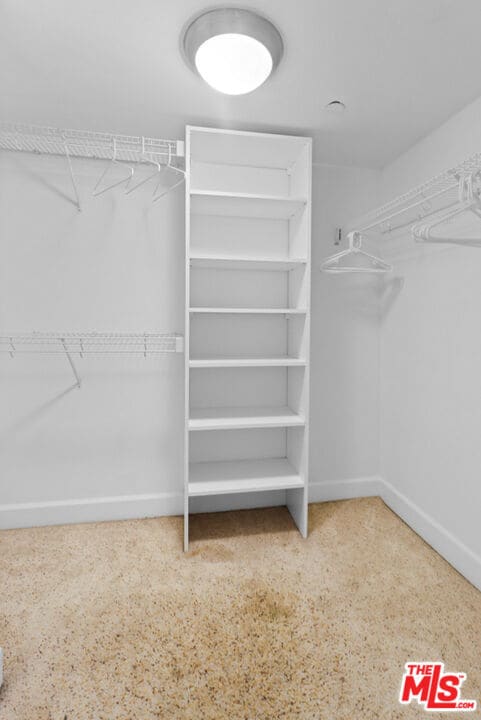 Building Photo - 10982 Roebling Ave